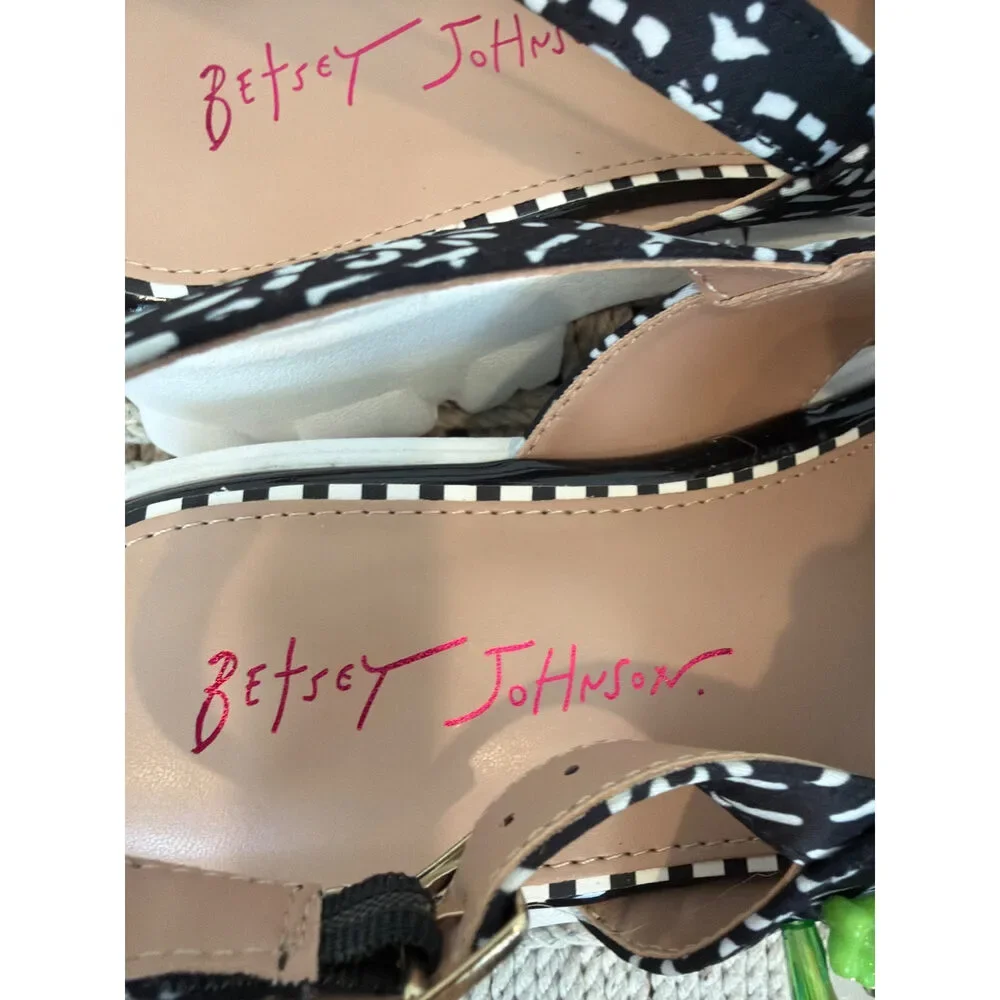 Betsey Johnson Selah Platform Sandals Black White Floral Size 7